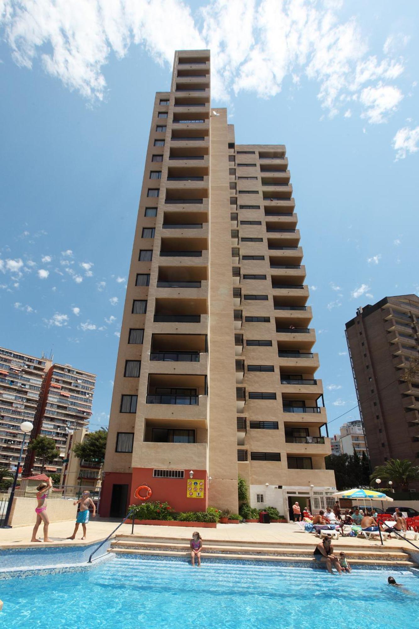 Dynastic Rooms Apartments Бенидорм Экстерьер фото