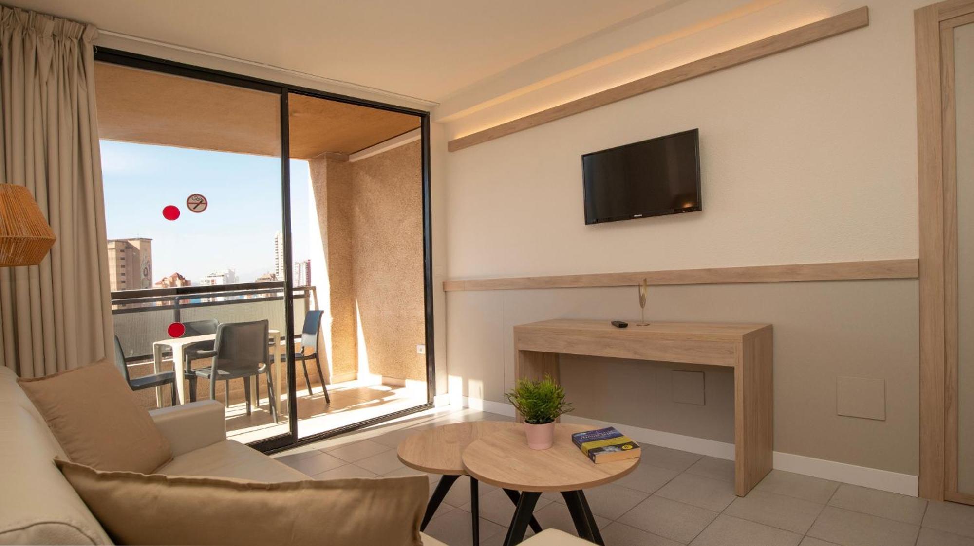 Dynastic Rooms Apartments Бенидорм Экстерьер фото