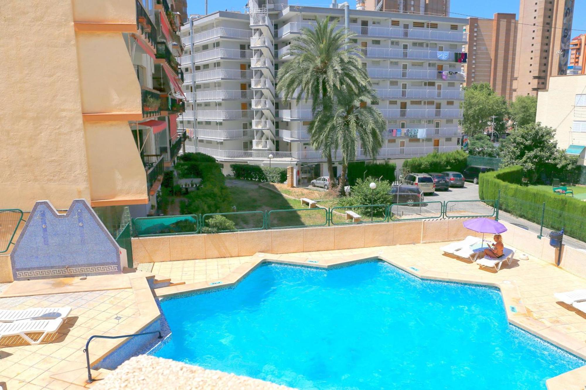 Dynastic Rooms Apartments Бенидорм Экстерьер фото
