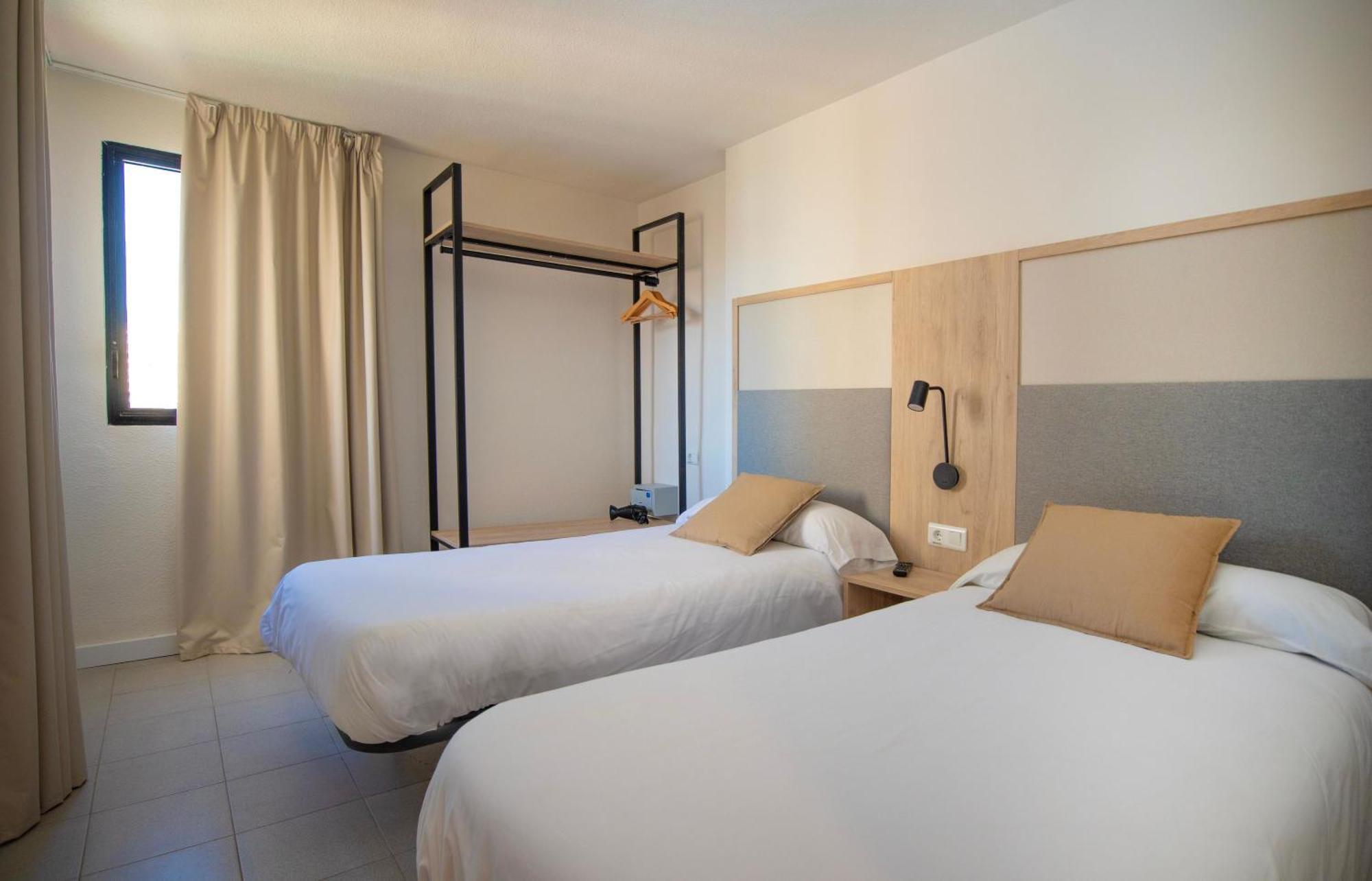 Dynastic Rooms Apartments Бенидорм Экстерьер фото