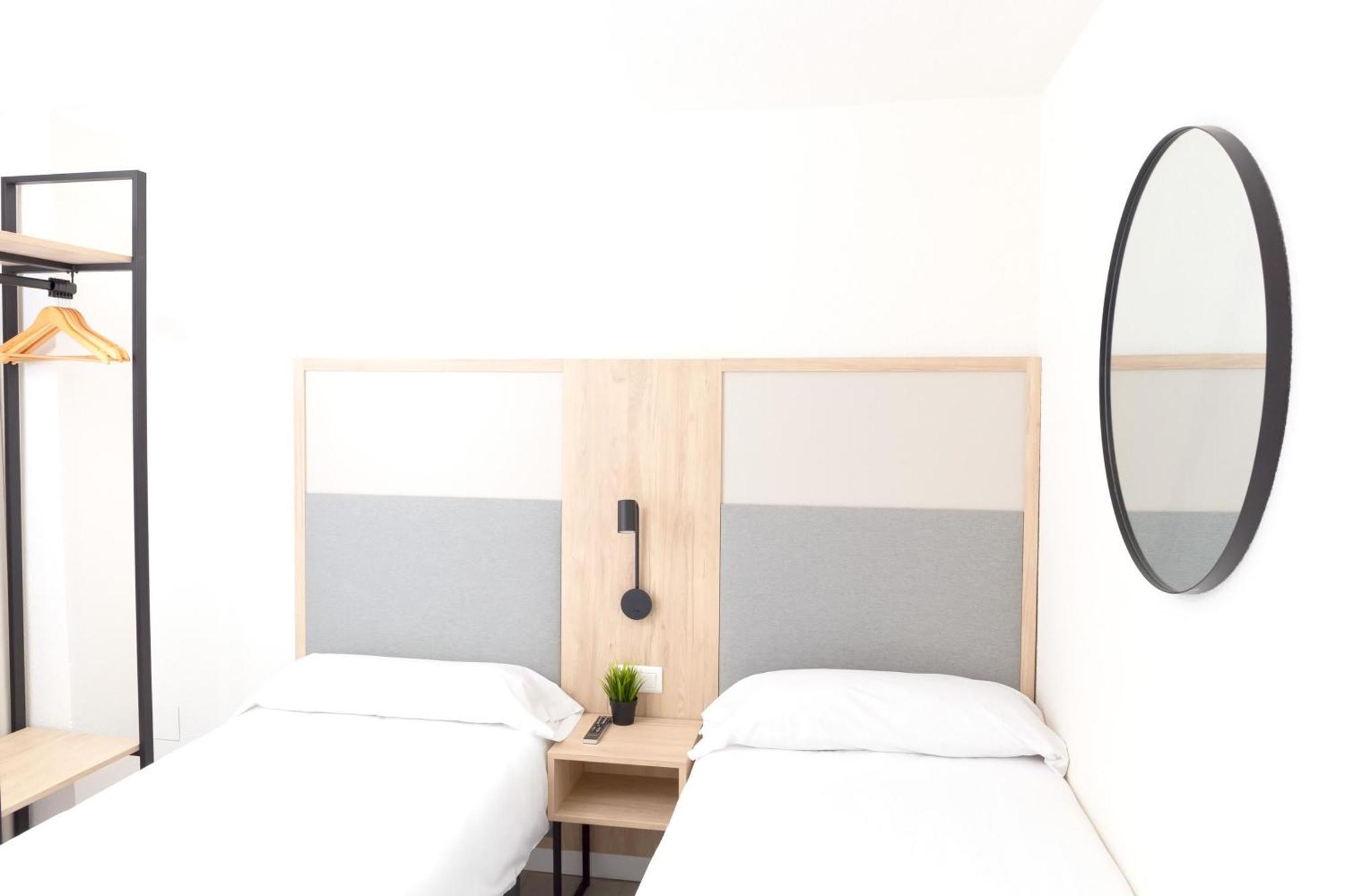 Dynastic Rooms Apartments Бенидорм Экстерьер фото